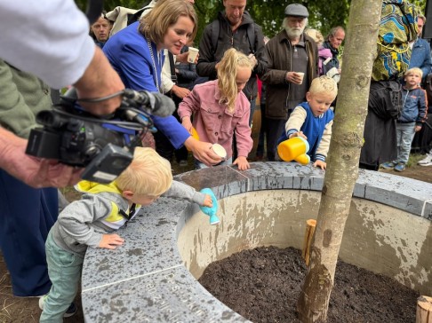 Onthulling Beno's Bron (24 mei 2025)